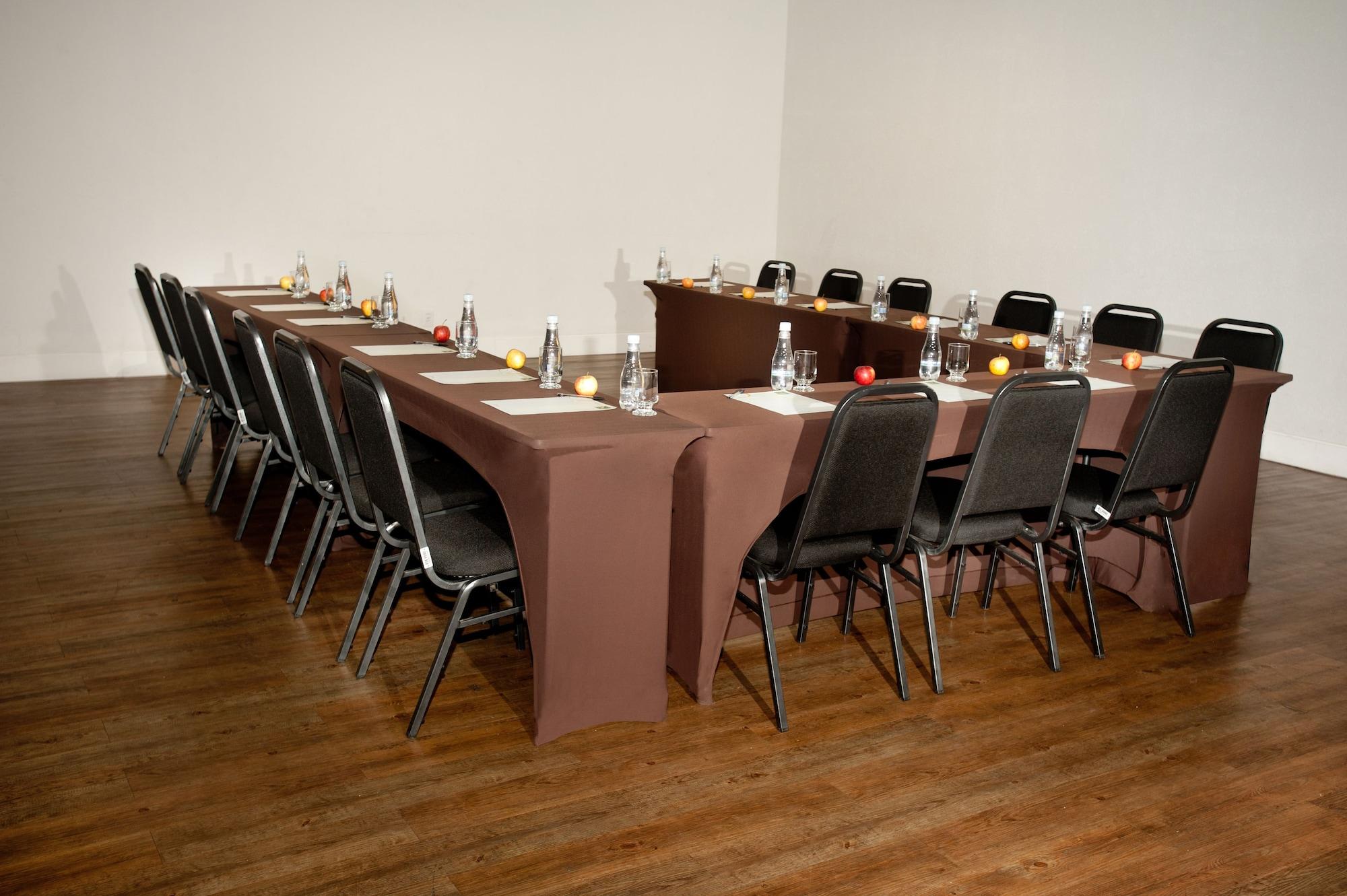 Quality Hotel Pampulha & Convention Center Бело Оризонти Екстериор снимка