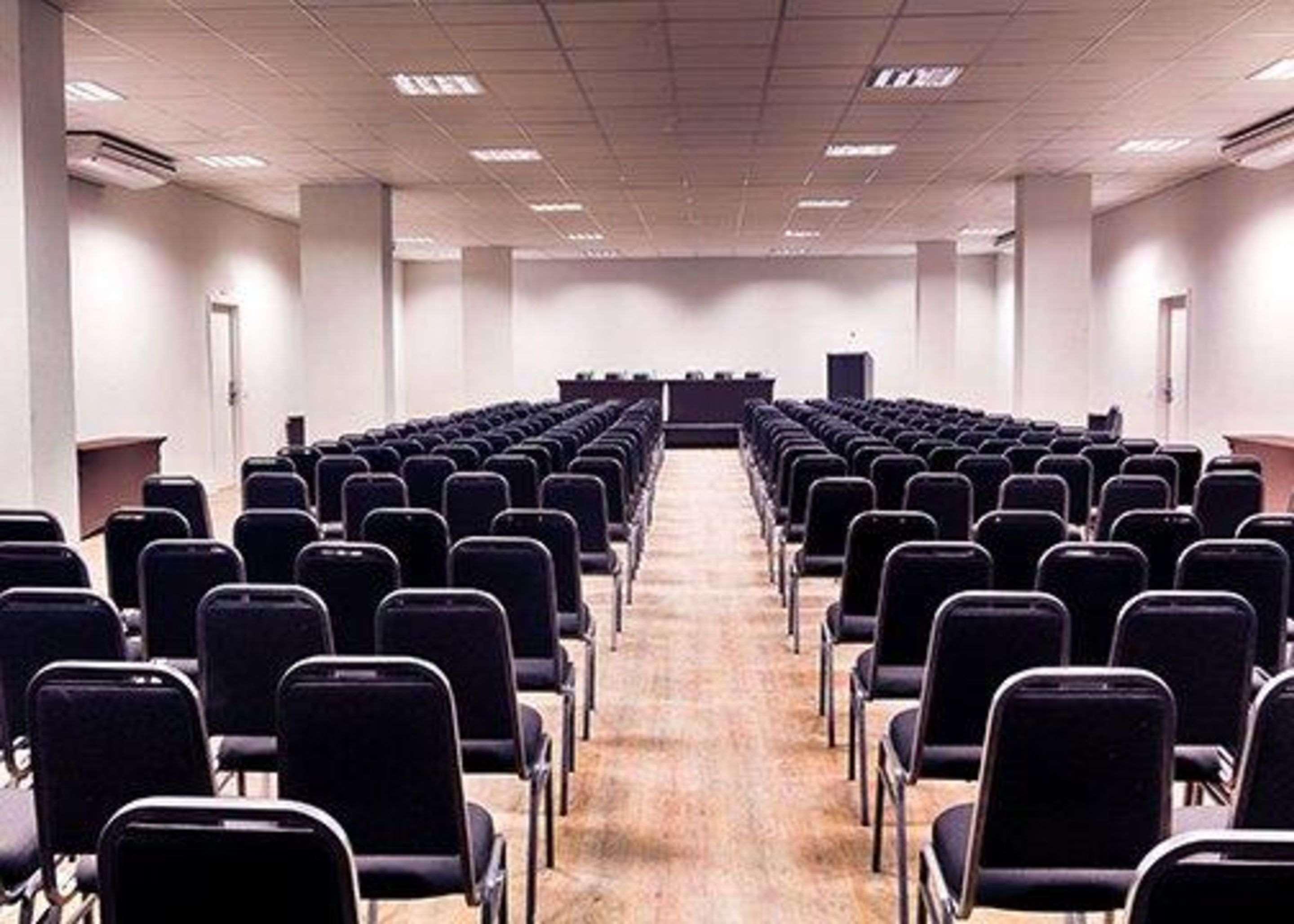 Quality Hotel Pampulha & Convention Center Бело Оризонти Екстериор снимка