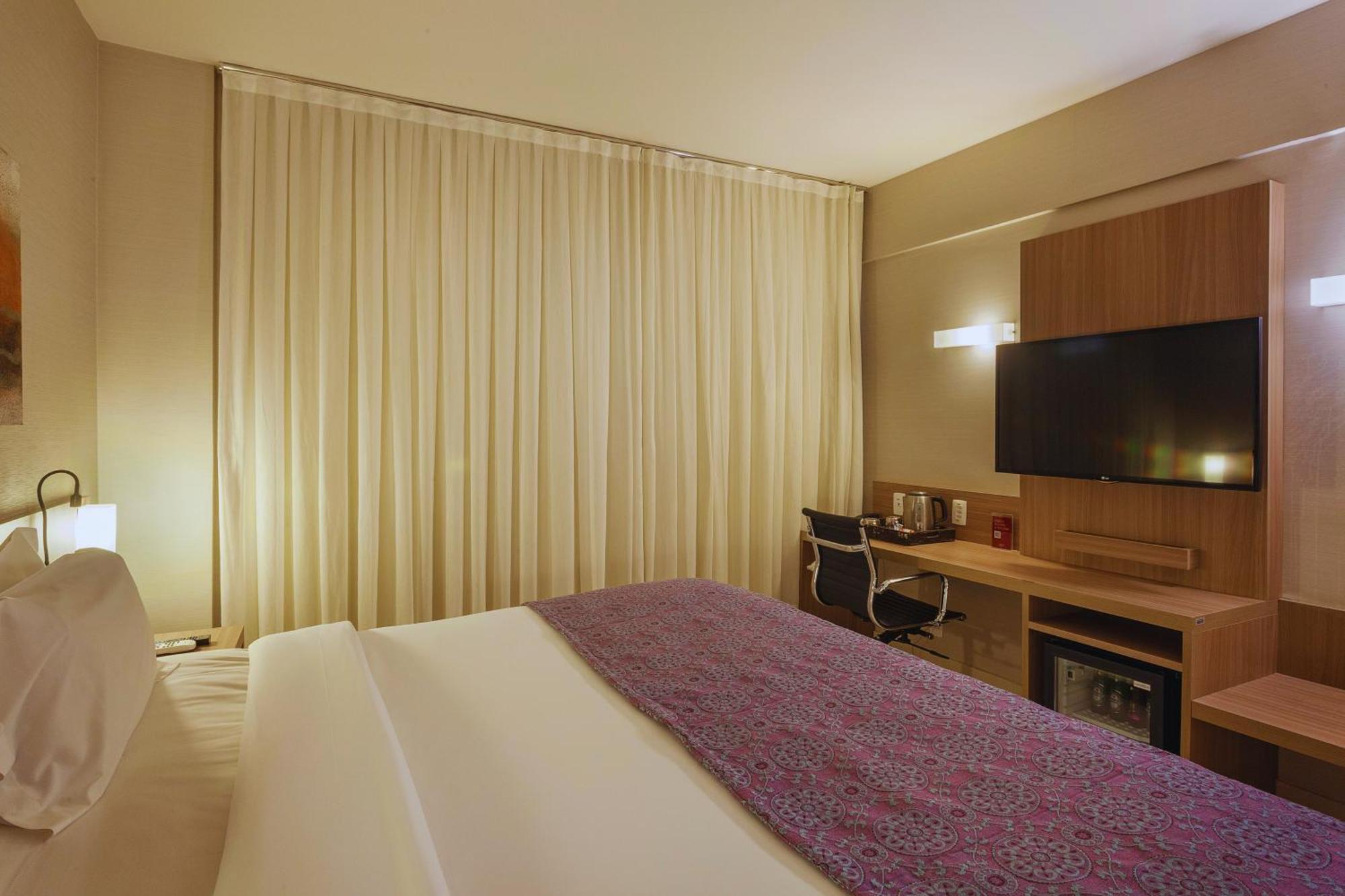 Quality Hotel Pampulha & Convention Center Бело Оризонти Екстериор снимка
