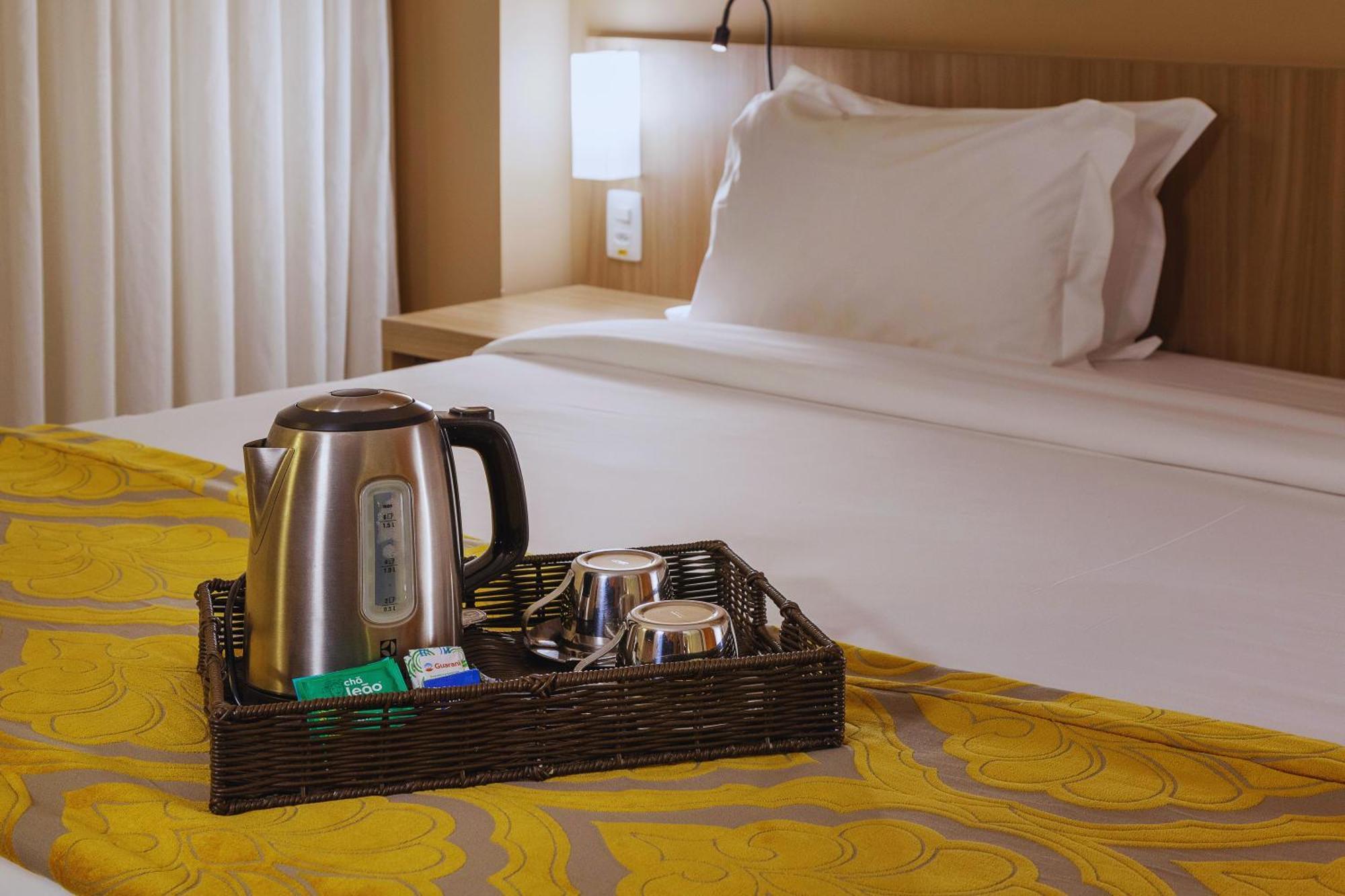 Quality Hotel Pampulha & Convention Center Бело Оризонти Екстериор снимка